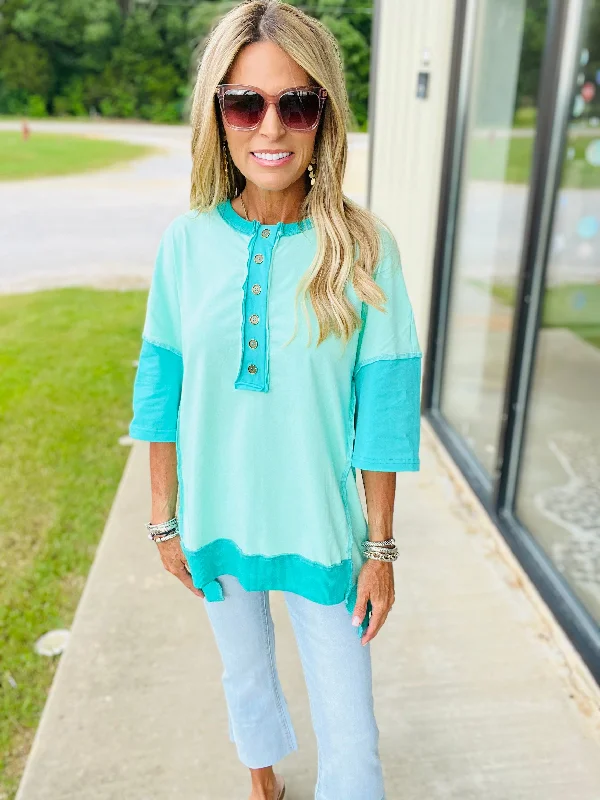 women's tops for those who seek both style and comfortMINT JULEP TOP